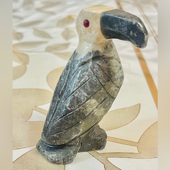 VTG Stone Carved Toucan Bird Statue Figurine Gemstone Southwest Style - Picture 1 of 6
